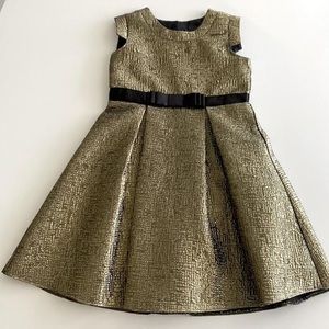 Dorissa special occasion girls dress. Lined with tulle under skirt